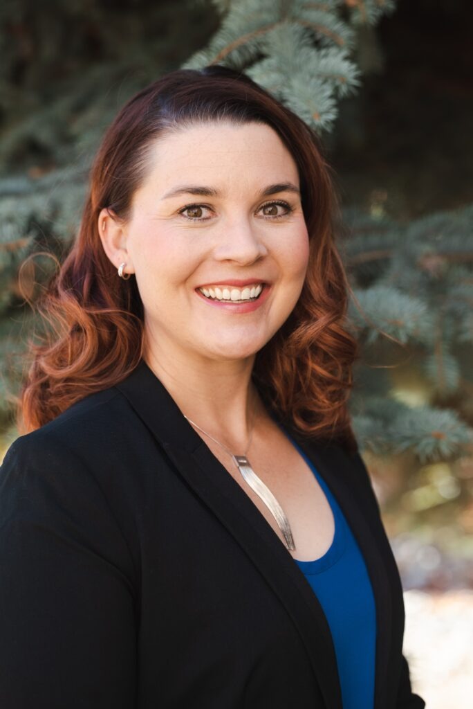 Melanie Land headshot